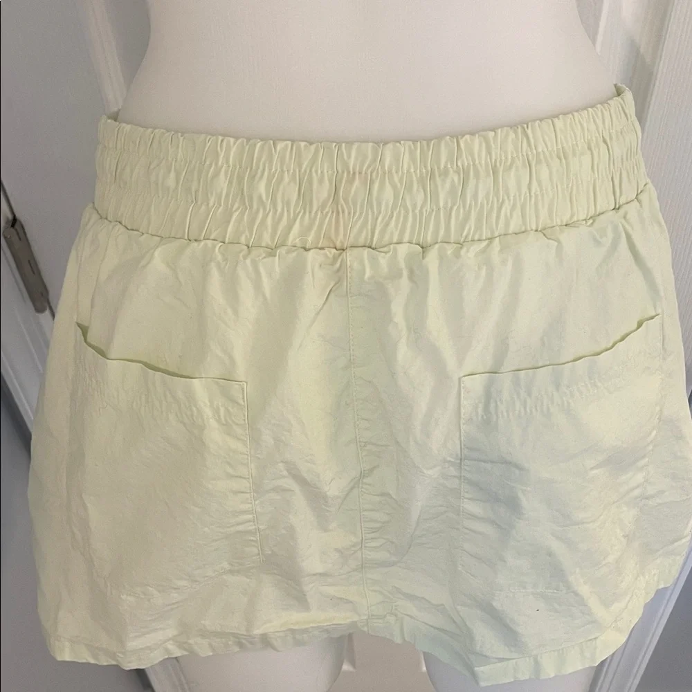 ZARA MINI CARGO DRAWSTRING WAIST SHORT SKIRT LIGHT GREEN ZIPPER DETAIL SZ MEDIUM